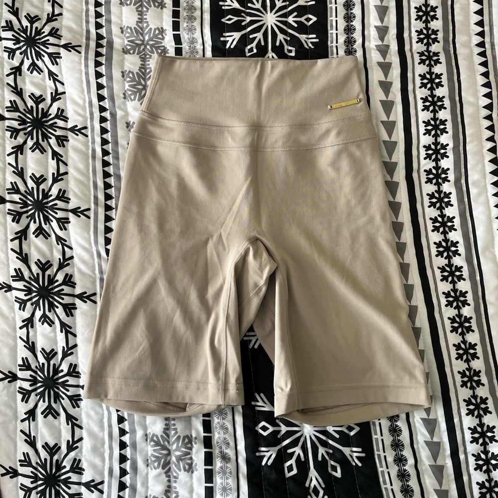 Whitney Simmons x Gymshark V3 Cycling Short